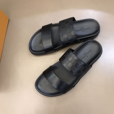 Louis Vuitton Slippers